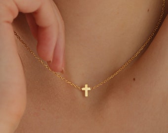 Sierlijke kruisketting, kleine kruishangers, zilveren kruisketting, religieus geschenk, minimalistische kruisketting, cadeau voor haar, XW45