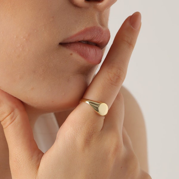 14K Gold Signet Ring, Engraved Signet Ring, Dainty Ring, Personalized Jewelry, Custom Initial Ring, Birthday Gift, Graduation Gift, XW30