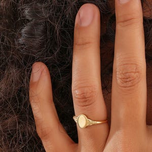 18K Gold Personalized Signet Ring, Engraved Birth Flower Initial