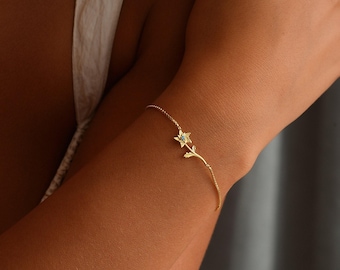 Personalized Birth Flower Bracelet, Sterling Silver Box Chain, Birthstone Floral Jewelry