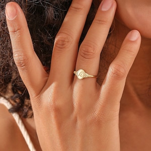 14K Gold Filled Pinky Signet Ring, Initial Ring, Personalized Jewelry, Gift for Mom, XW169