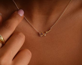 14K Gold Filled Birth Flower Necklace, Dainty Horizontal Pendant, Personalized Floral Jewelry