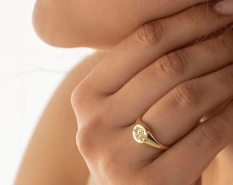 Monogram Ring, Gold Signet Ring Women, Graduation Gift, XW29