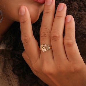 Dainty Monogram Ring, Custom Letter Ring for Women, Maid of Honor Gift, XW21