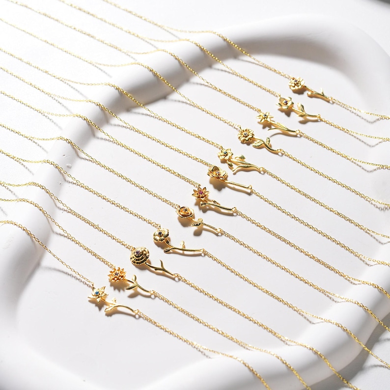 14K Gold Filled Birth Flower Necklace, Dainty Horizontal Pendant, Personalized Floral Jewelry image 3