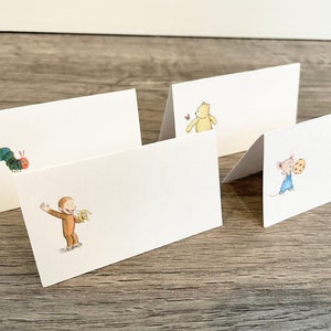Digitale download Tented verhalenboek plaatskaarten, verhalenboek babyshowertafel, verhalenboek verjaardagsfeestje naamkaartjes, verhalenboek voedsel tentkaarten