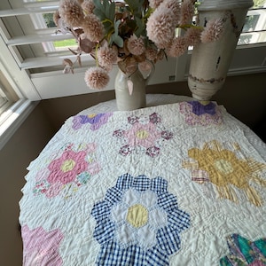 Vintage Handmade Quilt Block, Grandmother's Flower Garden Pattern, 33x20