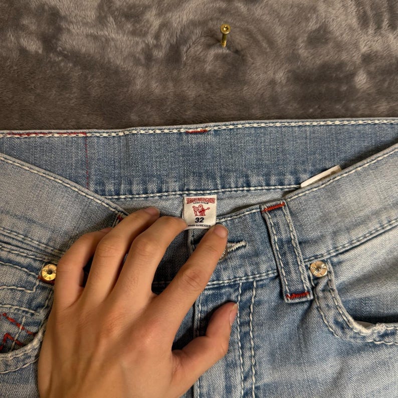 Vintage y2k True Religion Skinny Light Wash Faded Denim Jeans Size 32x26 image 6