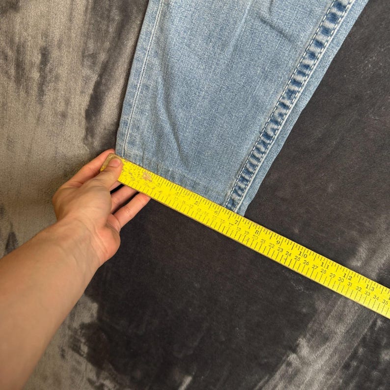 Vintage y2k True Religion Skinny Light Wash Faded Denim Jeans Size 32x26 image 3