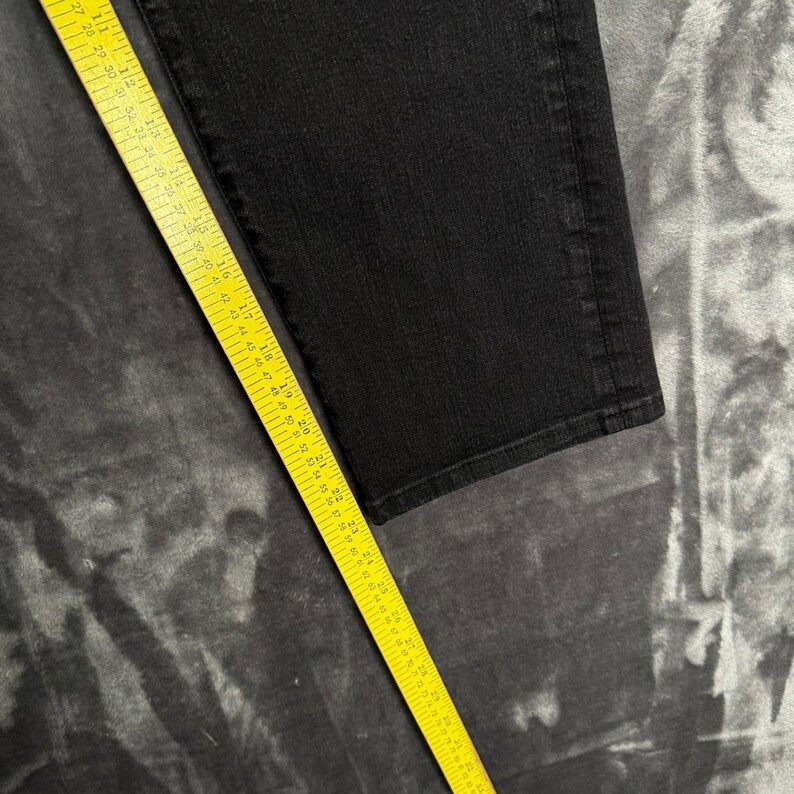 Buffalo David Bitton Six Straight Leg Jeans Mens 33x30 Black Faded Denim 684748 image 2