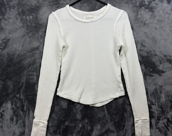 We The Free Thermal Top Womens Small White Waffle Knit Long Sleeve Thumbholes