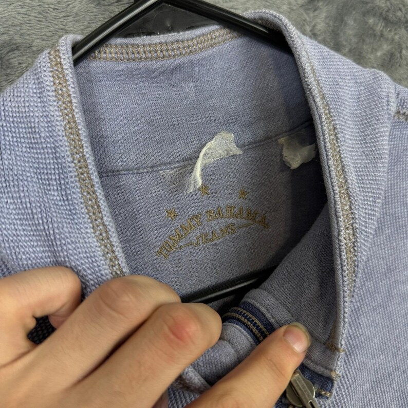 Suéter Tommy Bahama masculino tamanho XL azul com zíper até o peito e gola alta em malha waffle. imagem 5