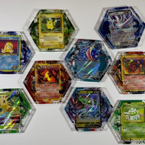Dessous de verre pour cartes Pokémon | sous-verre et vide-poches en résine | phosphorescents | *veuillez préciser dans la personnalisation quel pokémon vous voulez*