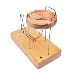 An Impossible Perpetual Motion Device Awesome Magical Gifts Perpetual Motion Simulator Pine Oak Amazing Physics Toys perpetual motionmachine