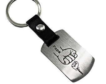 Schlüsselanhänger  mit 1 bis 4 Fäusten und Namen | Personalisierter Schlüsselanhänger ideal als Geschenk für Opa oder Papa Dog Tag
