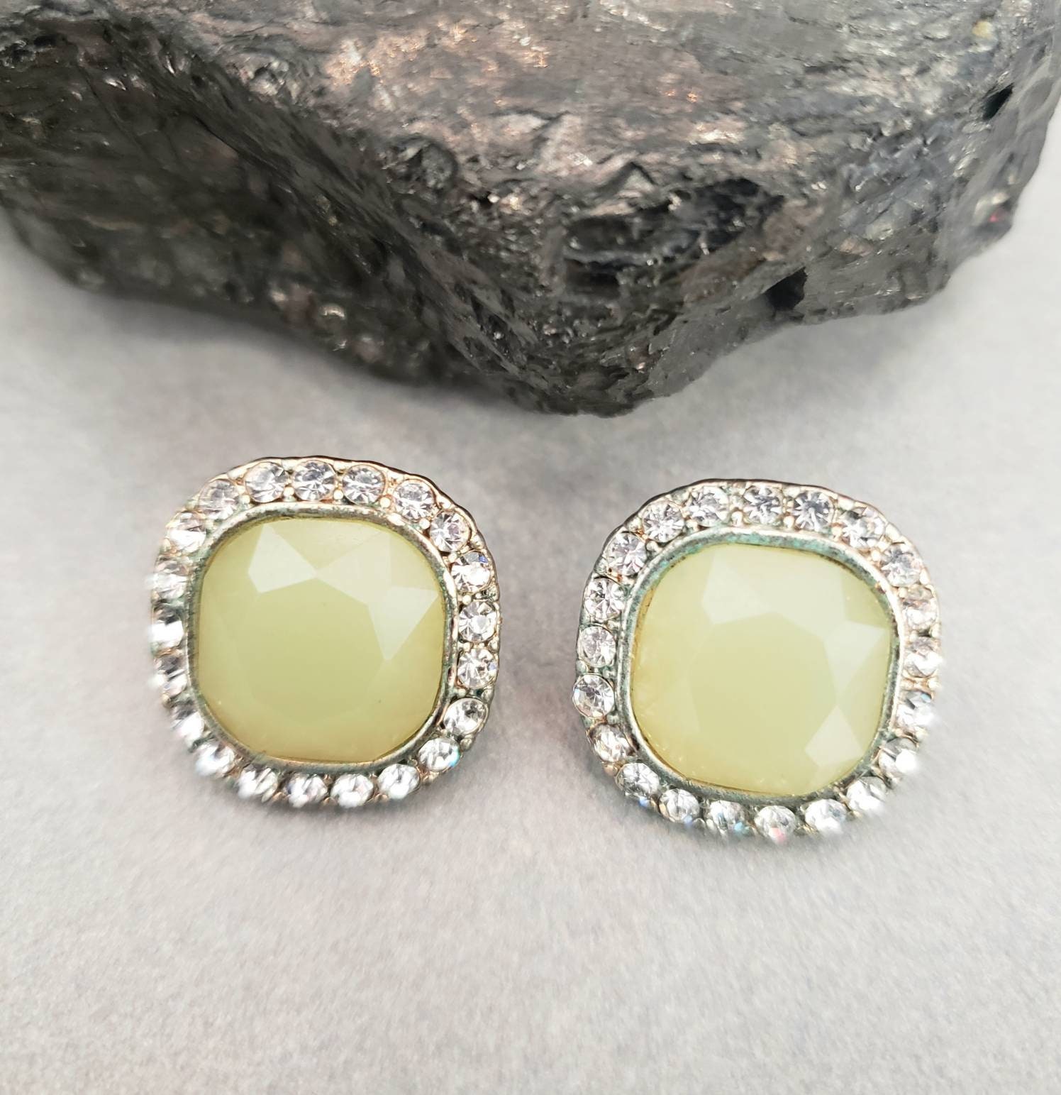 Vintage Round Green Stone Earrings