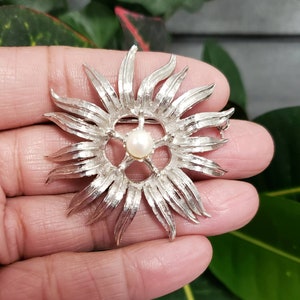 Vintage Silver Tone and Faux Pearl Flower Burst Brooch Pin