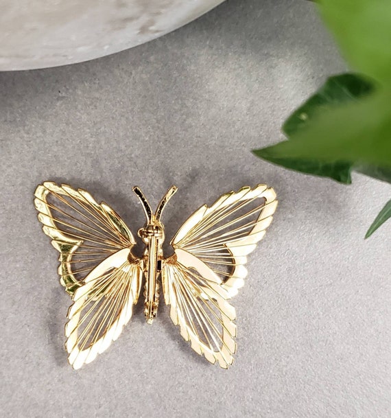 Vintage Monet Sigbed Gold Tone Butterfly Brooch - image 7