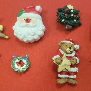 Vintage 9 Piece Lot of Holiday Pieces, Christmas Pins, Earrings