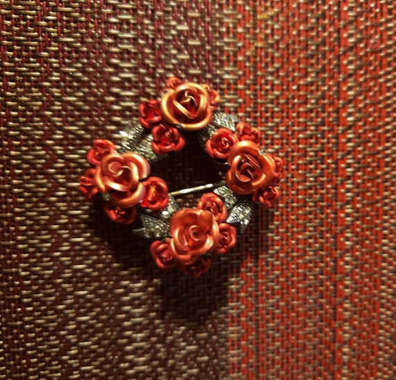 Vintage Red Spun Aluminum Roses Brooch,  Antique … - image 4