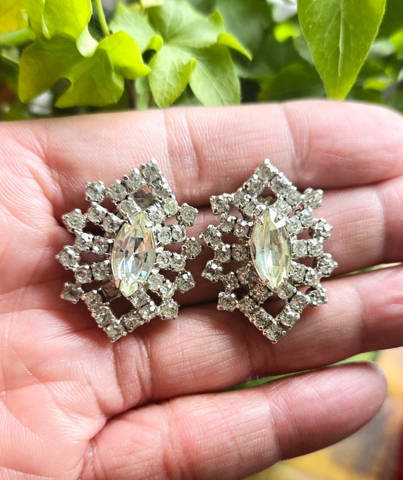 Vintage Crystal Clip on Clear Rhinestone Earrings - Etsy display picture 1