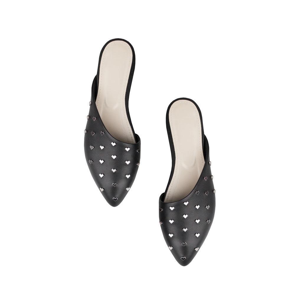 flat heel mules