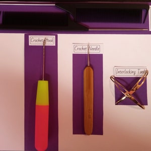 May include: A set of crochet tools including a crochet hook, crochet needle, and interlocking tools. The crochet hook has a pink and yellow handle. The crochet needle is made of wood and has a 1.5 mm size label. The interlocking tools are gold metal.