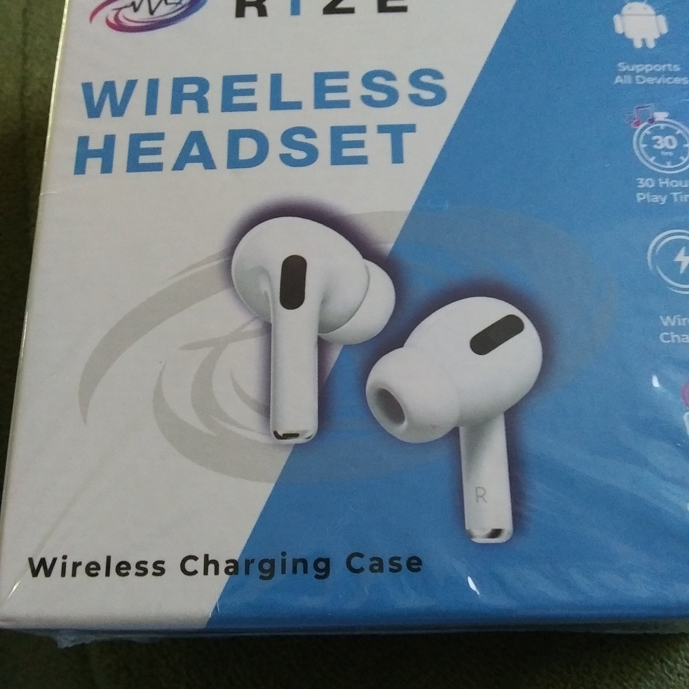 Rize Cordless Ear Buds - Etsy
