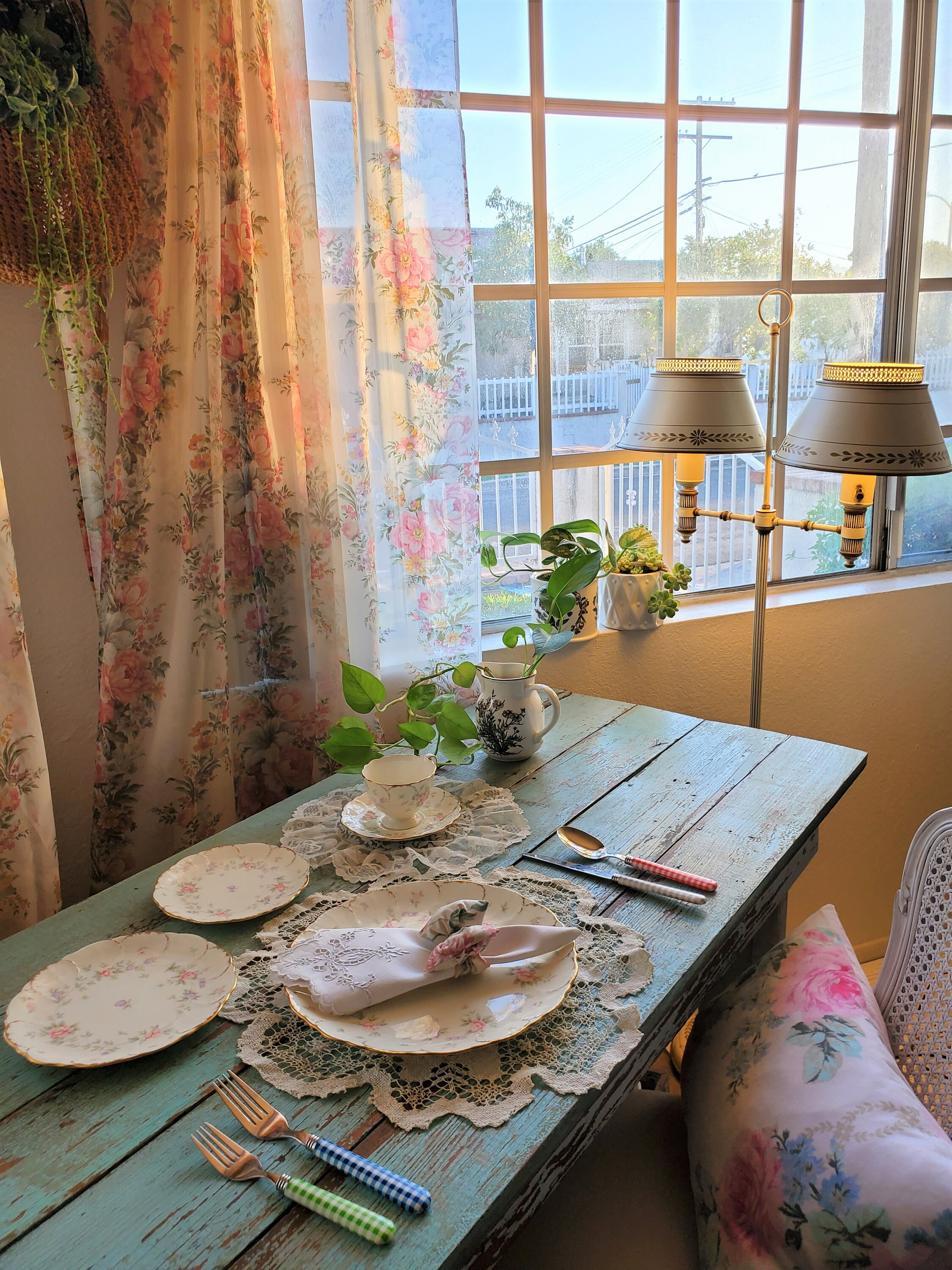 Mikasa Remembrance Bone China Dinner Set Gold Brushed Pink