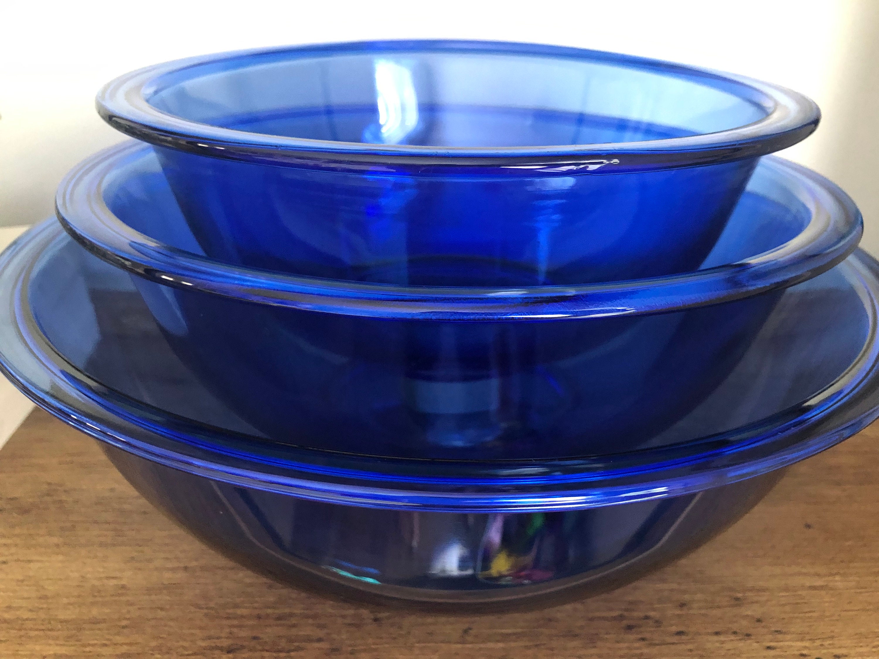 Pyrex Cobalt Blue Mixing Bowls 322 323 325 Set Of Three 3 Etsy
