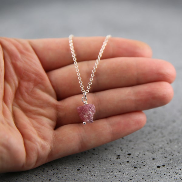 Raw pink tourmaline necklace, rough pink crystal necklace, raw stone necklace for women, 40th birthday gifts for women, big sister gift