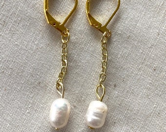 Chain Pearl dangle earrings, pearl chain earrings, pearl dangle earrings