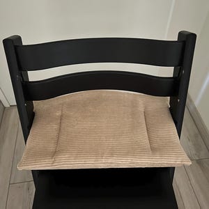 Seat cushion for Stokke Tripp Trapp high chair, coarse beige/sand Also available as a set, or junior back section, see other advertisements