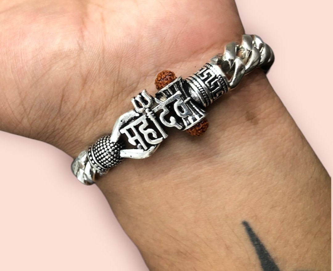 The shop silver bracelet