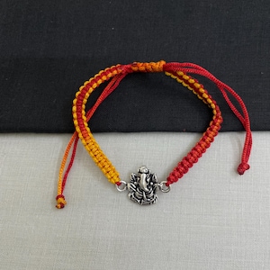 Lord Ganesha Armband für Männer, massives 925 Sterling Silber Rakhi, religiöses Rakhi Armband, handgefertigter oxidierter Faden Rakhi, spirituelles Geschenk
