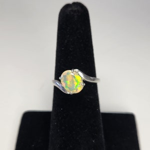 Ethiopian Opal Ring: Flashy Sterling Silver Band (1.40 ct.)