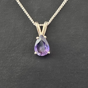 0.75 ct Purple Sapphire set in sterling silver Pendant