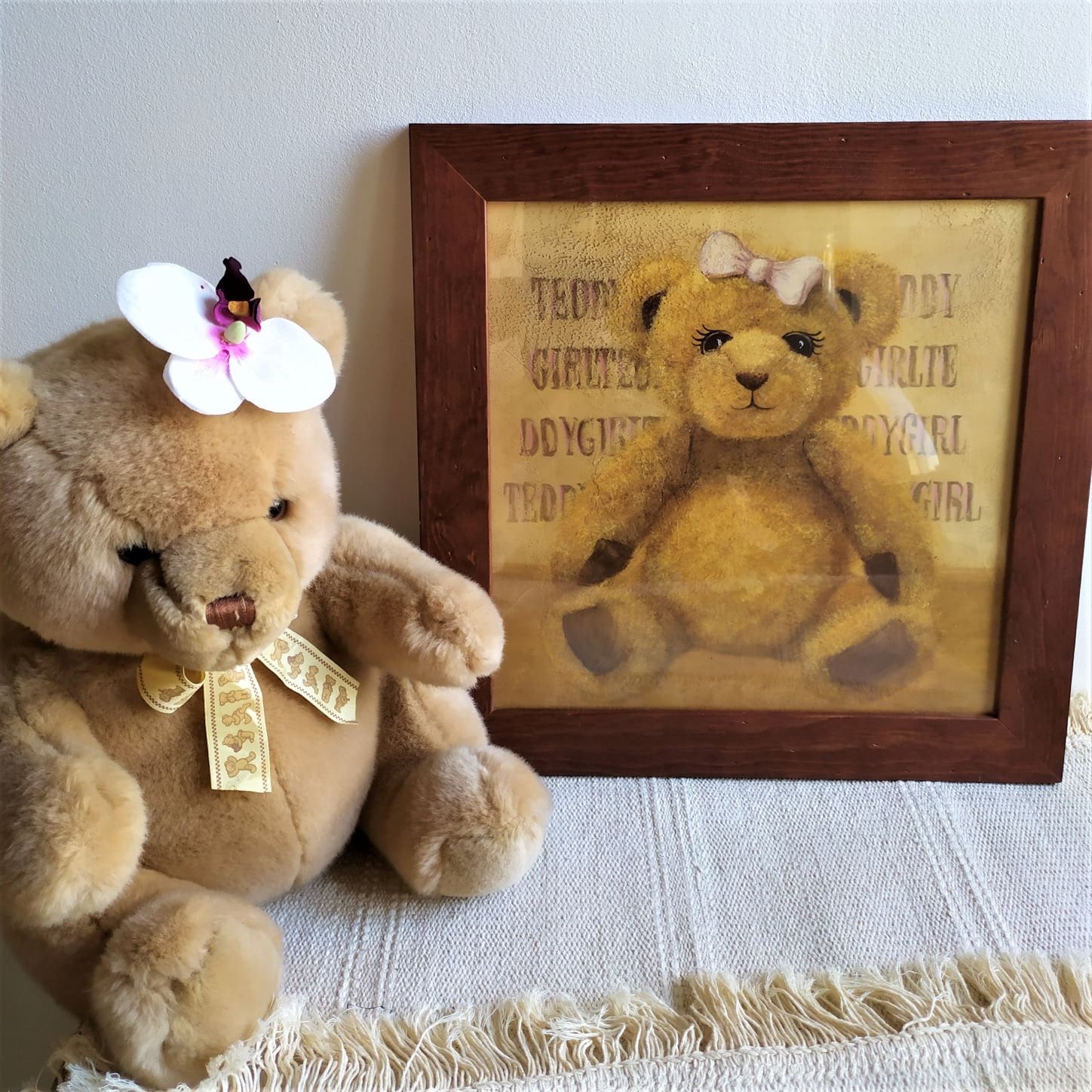 Tableau enfant bébé Valentin l'ours en peluche collection jouets d'antan,  beige. - Enfant bébé/Tableau enfant bébé - decoroots