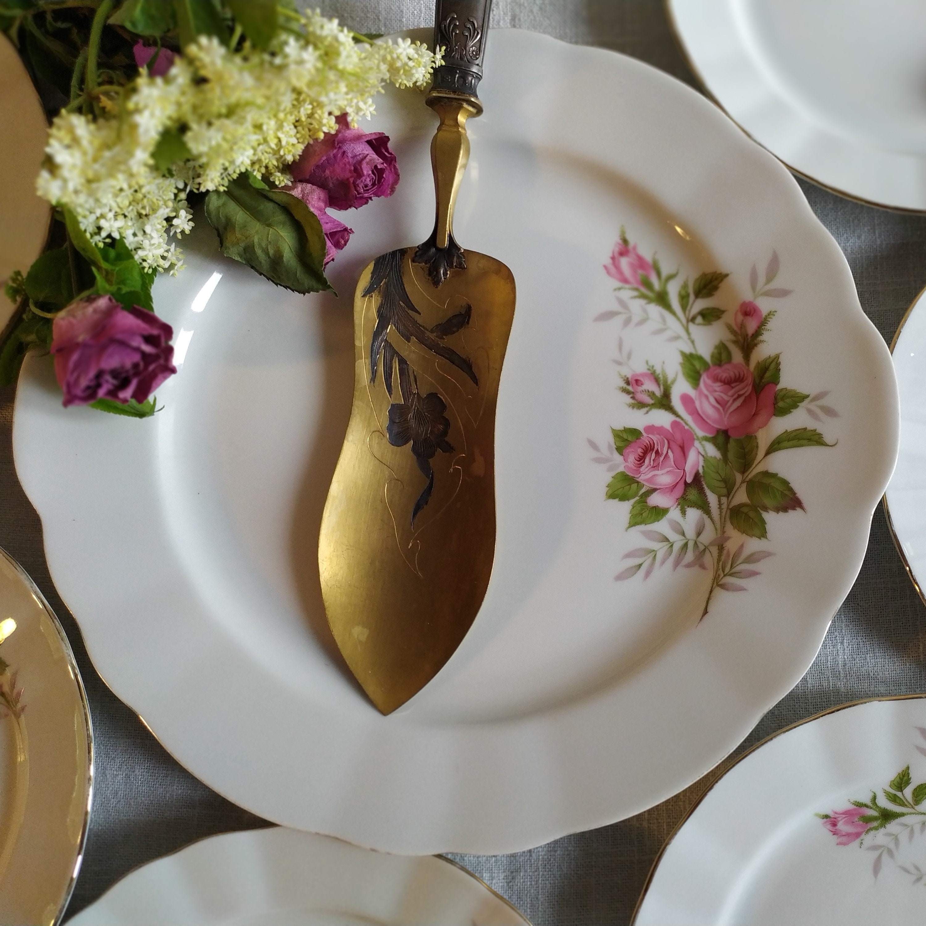 ANCIEN SERVICE A Gateau/Tarte Porcelaine De Limoges Cp & Cie EUR 60,00