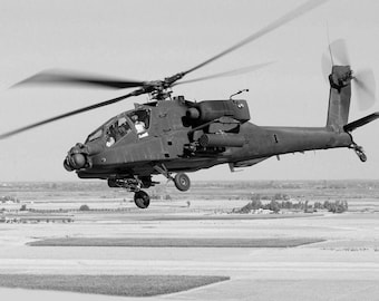 AH-64D Apache Longbow Attack Helicopter Iraq Photo Poster Art Print B+W