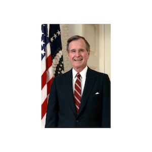 President George H.W. Bush 1989 Photo Portrait Poster Art Print