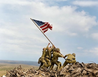 Hijsen van de vlag op Iwo Jima Tweede Wereldoorlog WO II Pacific 1945 fotoposterafdruk ingekleurde