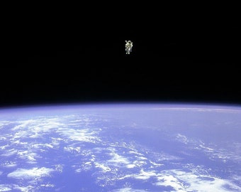Astronaut Floating in Space Orbit Spacewalk Earth Photo Poster Art Print