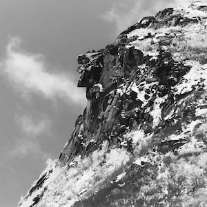 Alter Mann des Berges New Hampshire Rock Formation Boulders Fotodruck B+W