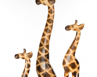 Single Standing Wooden Giraffe Hand Carved using Solid Albesia Wood Handmade in Bali GIR-01