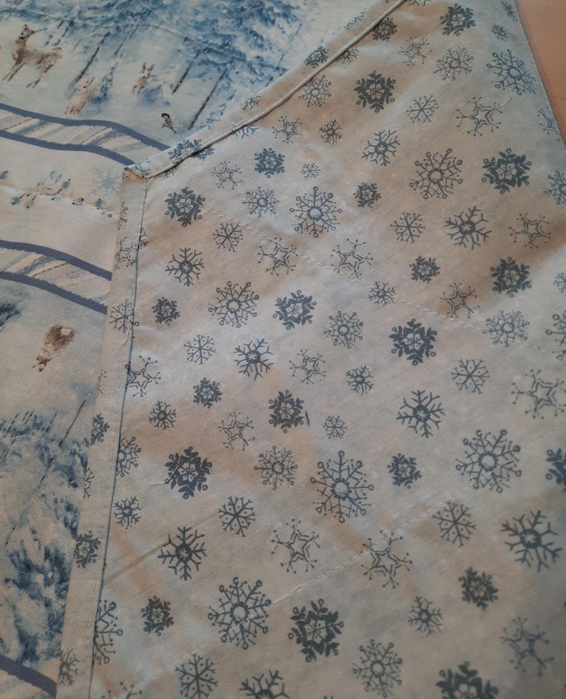 Patchwork quilt, hexagonal, table runner, "Winter Forest" collection, 117 x 41 cm, Wilmington Print Fabrics image 6