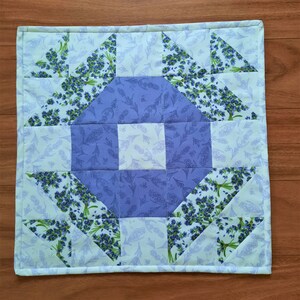 Petite nappe patchwork, motif lavande, nappe, 43 x 43 cm, production propre