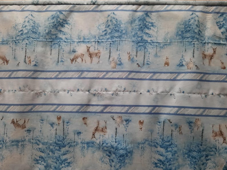 Patchwork quilt, hexagonal, table runner, "Winter Forest" collection, 117 x 41 cm, Wilmington Print Fabrics image 4