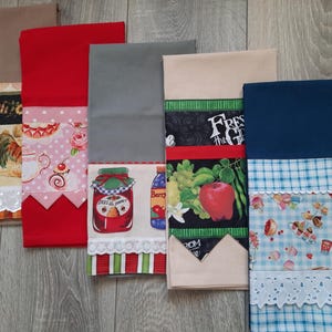 Strofinacci fatti a mano con bordo, in molti modelli, 100% cotone