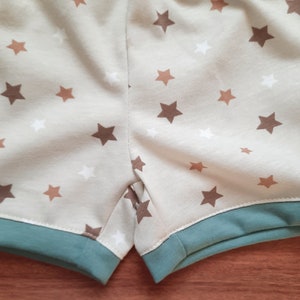 Niedlicher Kinderschlafanzug, Shorty, Spielanzug, aus Baumwoll-Jersey mit Elasthan, mit Reh-Applikation, Größe 86, mintgrün/beige Bild 8